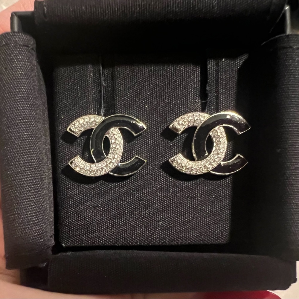 NIB Chanel Silver Black Crystal CC Large Earrings